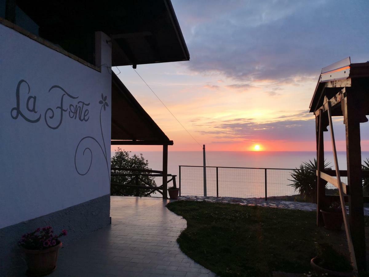 博尼法蒂Azienda Agrituristica La Fonte别墅 外观 照片