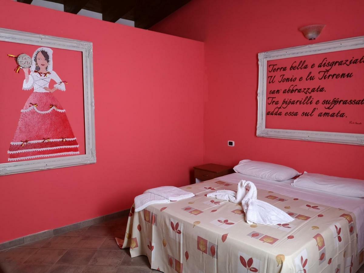 博尼法蒂Azienda Agrituristica La Fonte别墅 外观 照片